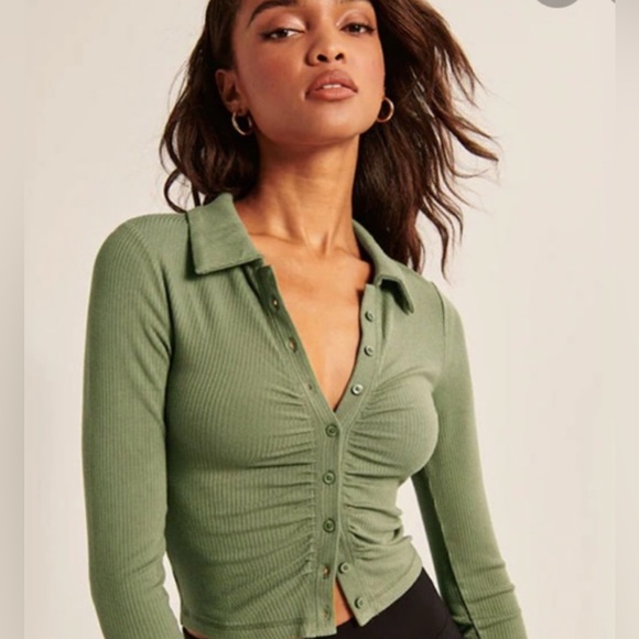 Abercrombie and Fitch size small button up ruched tank - Picture 1 of 2